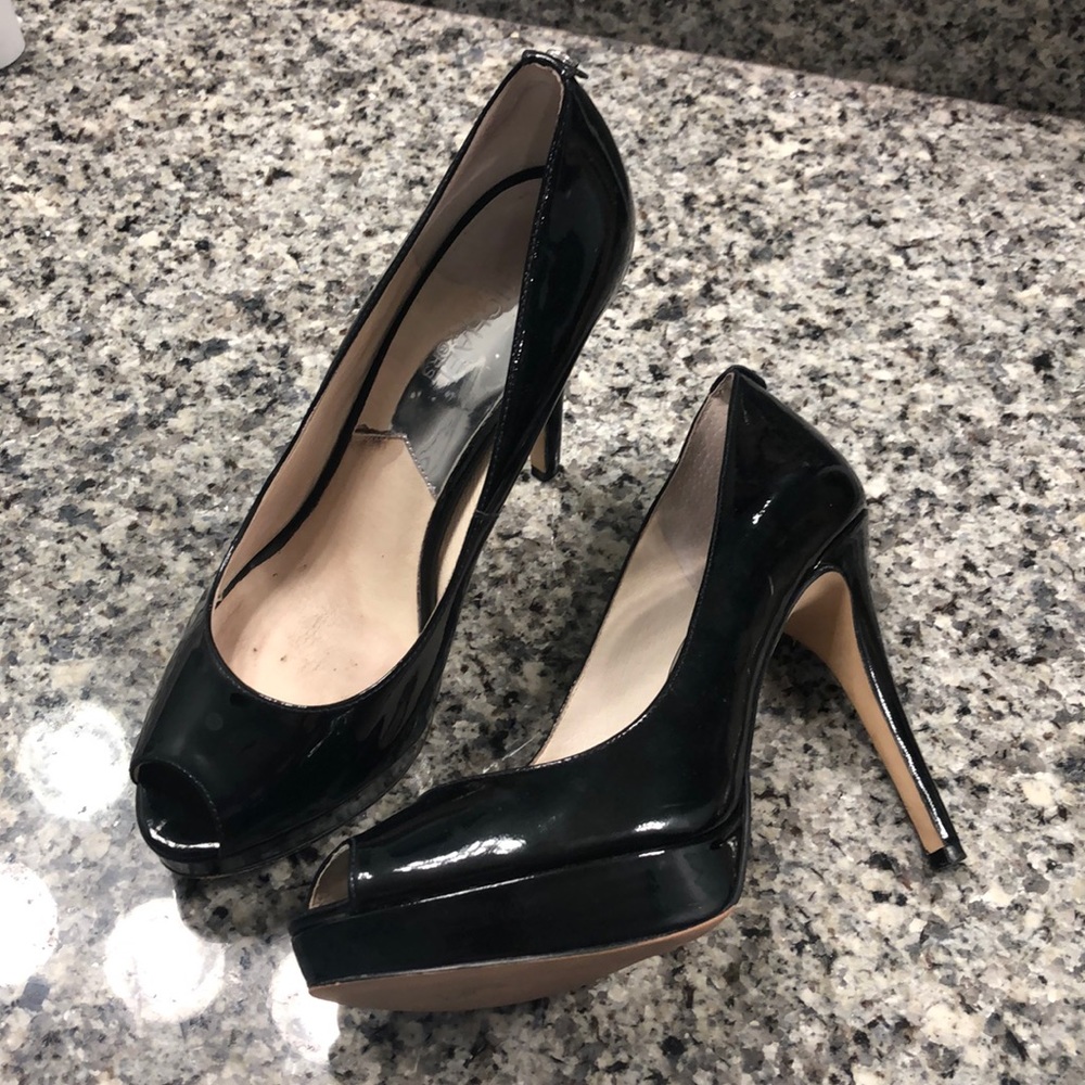 Michael Kors Erika Patent Peep Toe Pump. Size 8